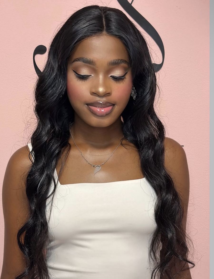 Megahair body wave preto com risca ao meio